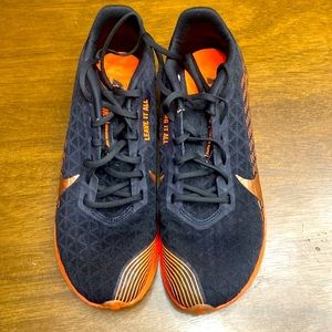 Nike Zoom Rival Waffle—spikeless flats. 5.5 mens